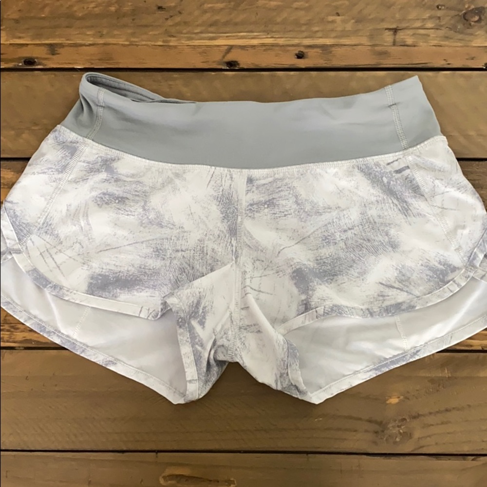 Lululemon: Speed up shorts